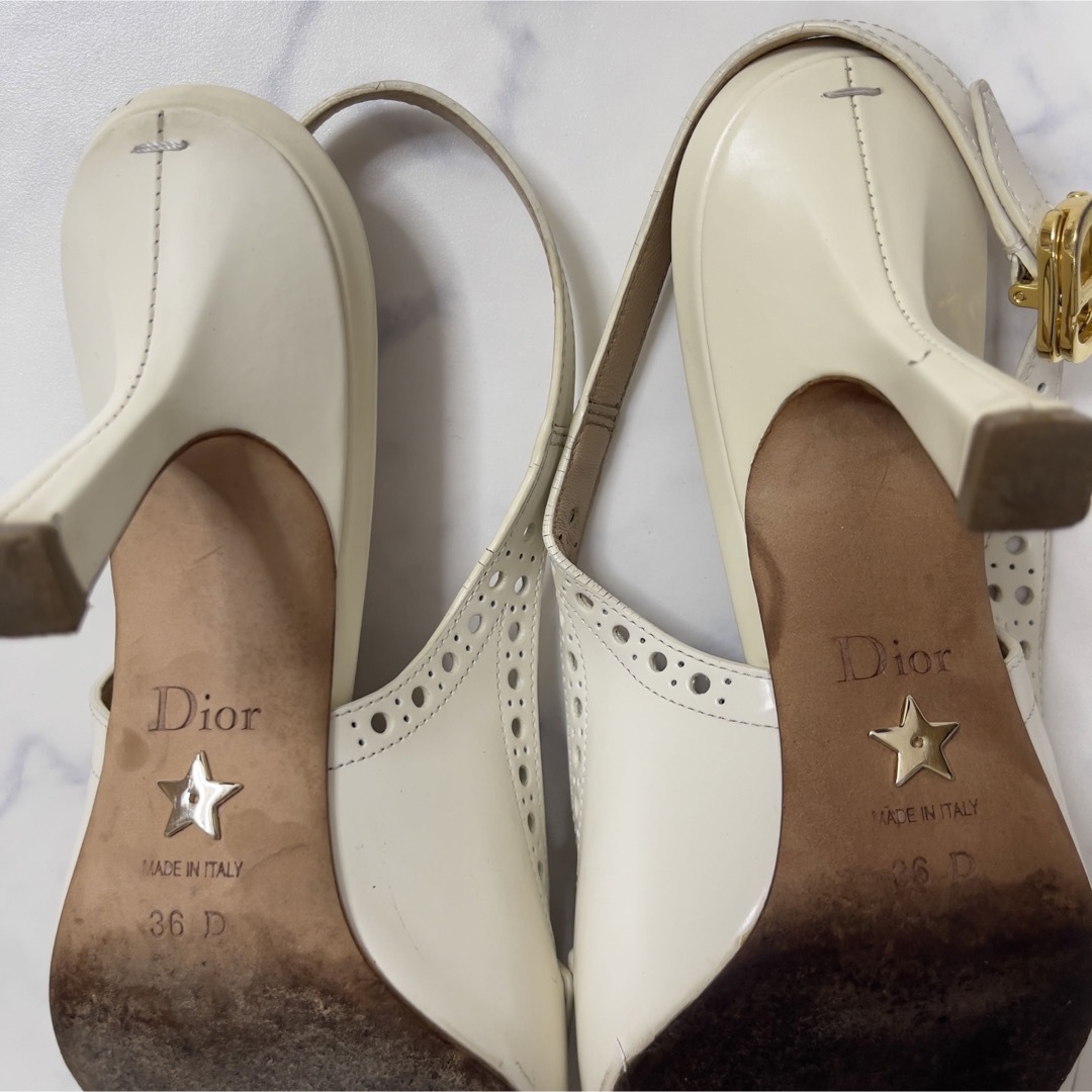 Christian Dior(クリスチャンディオール)のChristian Dior スリングバック パンプス レザー アイボリー レディースの靴/シューズ(ハイヒール/パンプス)の商品写真