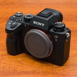 ソニー(SONY)の【未使用品】SONY α9 ILCE-9 ボディ(ミラーレス一眼)