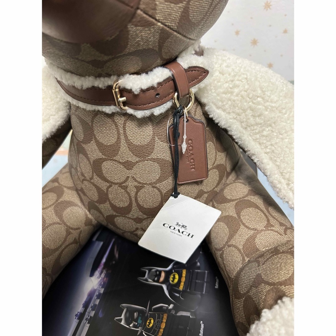 COACH(コーチ)のCOACH コーチ　ぬいぐるみ　くま　テディベア　シグネチャー エンタメ/ホビーのおもちゃ/ぬいぐるみ(ぬいぐるみ)の商品写真