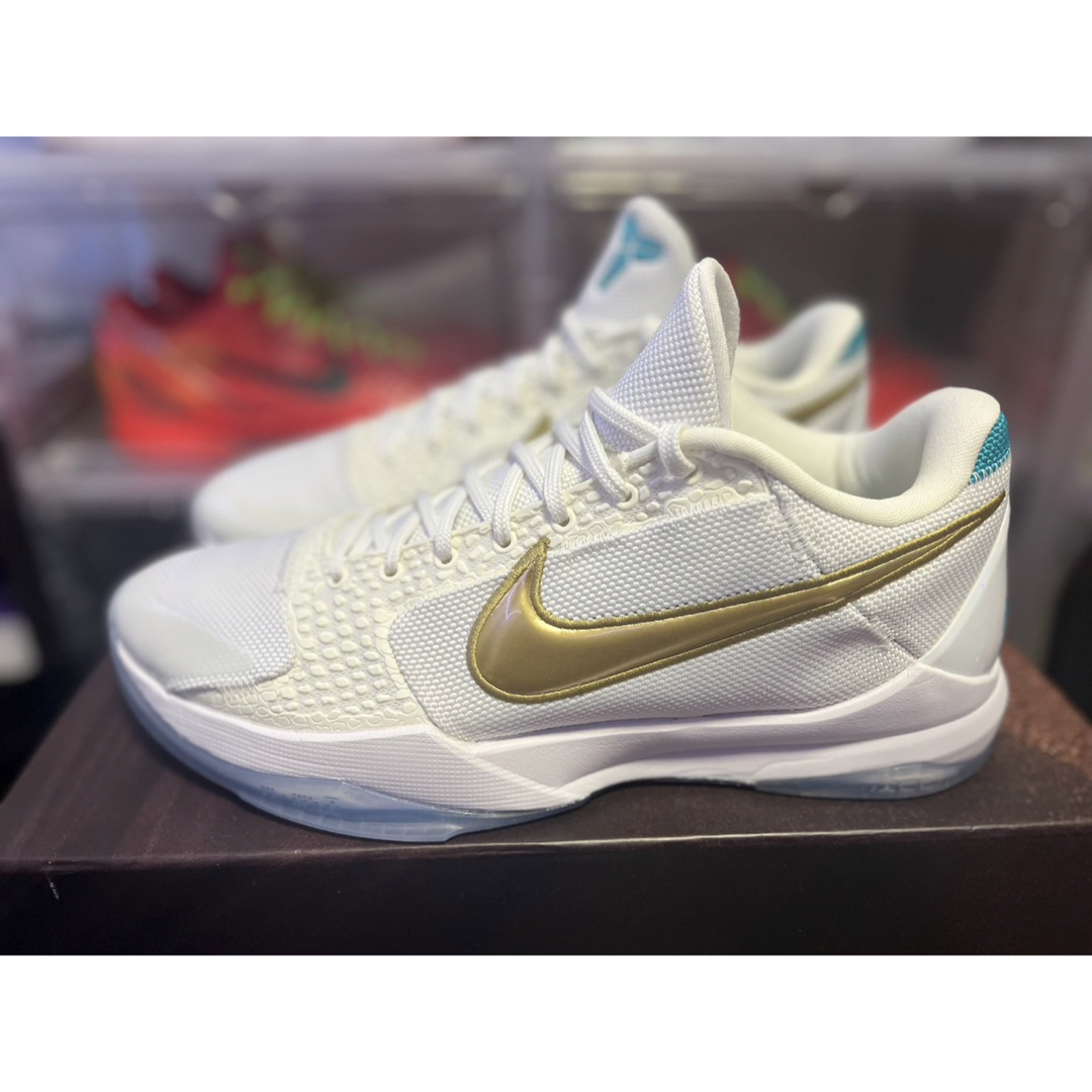 NIKE(ナイキ)のKobe 5 protro×UNDEFEATED Unlucky 13  スポーツ/アウトドアのスポーツ/アウトドア その他(バスケットボール)の商品写真