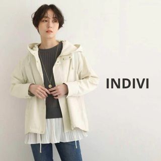 インディヴィ(INDIVI)の美品　インディヴィ【撥水/洗える】マウンテンパーカー　アイボリー(ブルゾン)