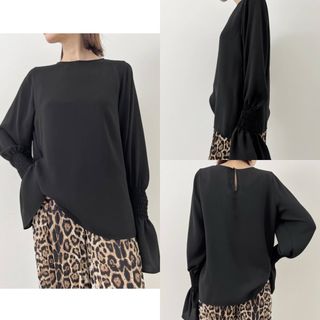 アパルトモンドゥーズィエムクラス(L'Appartement DEUXIEME CLASSE)の新品　L'Appartement Shirring Blouse  ブラック(シャツ/ブラウス(長袖/七分))