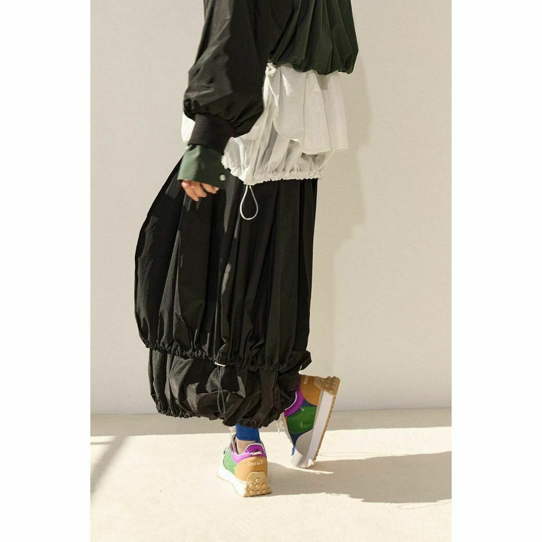 ㊳ 新品 OMMO IRREGULAR PATTERN LAYERED SK 黒 レディースのスカート(ロングスカート)の商品写真