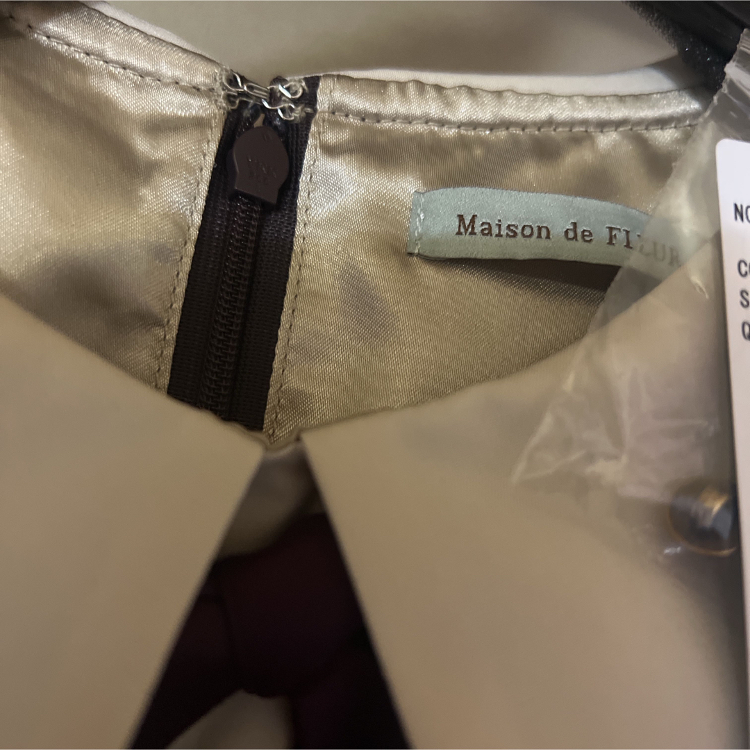 Maison de FLEUR(メゾンドフルール)のMaison de FLEUR Petite Robeクロエが微笑むワンピース  レディースのワンピース(その他)の商品写真