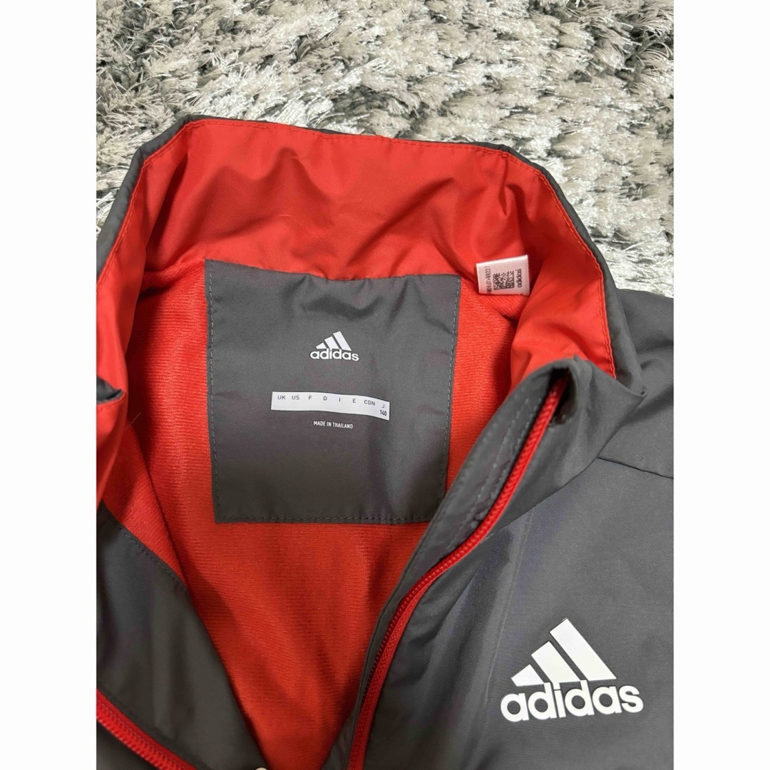 adidas(アディダス)のアディダス　キッズ140 キッズ/ベビー/マタニティのキッズ服男の子用(90cm~)(ジャケット/上着)の商品写真