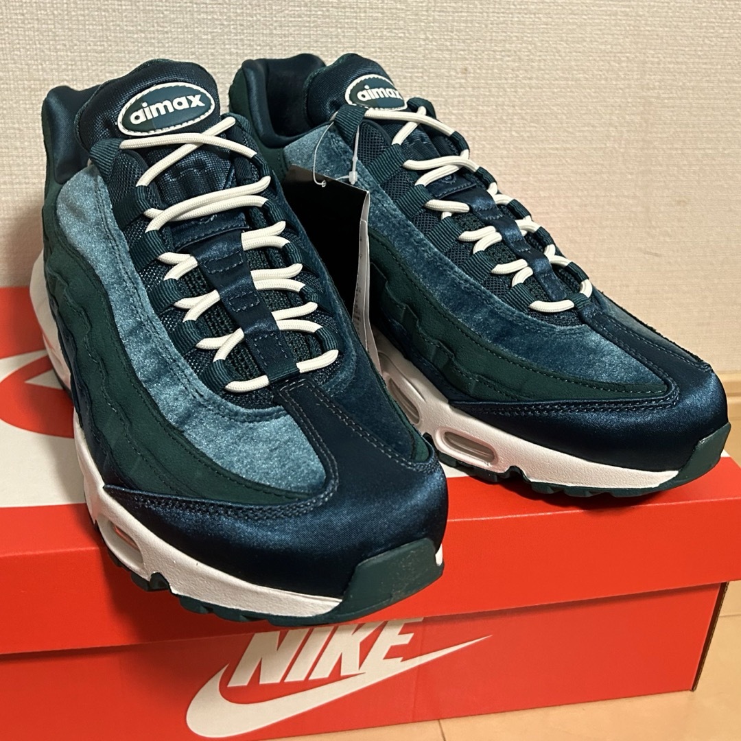 NIKE(ナイキ)のNIKE AIR MAX95ナイキ エアマックス95 緑 DZ5226 300 メンズの靴/シューズ(スニーカー)の商品写真