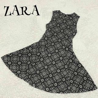 ザラ(ZARA)のZARA WOMAN ザラウーマン ☆ ノースリーブワンピース 総柄 Mサイズ(ひざ丈ワンピース)