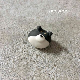 柴犬 黒柴 わんこ 韓国 ミニサイズ 陶器 置物 小物 雑貨 箸置き