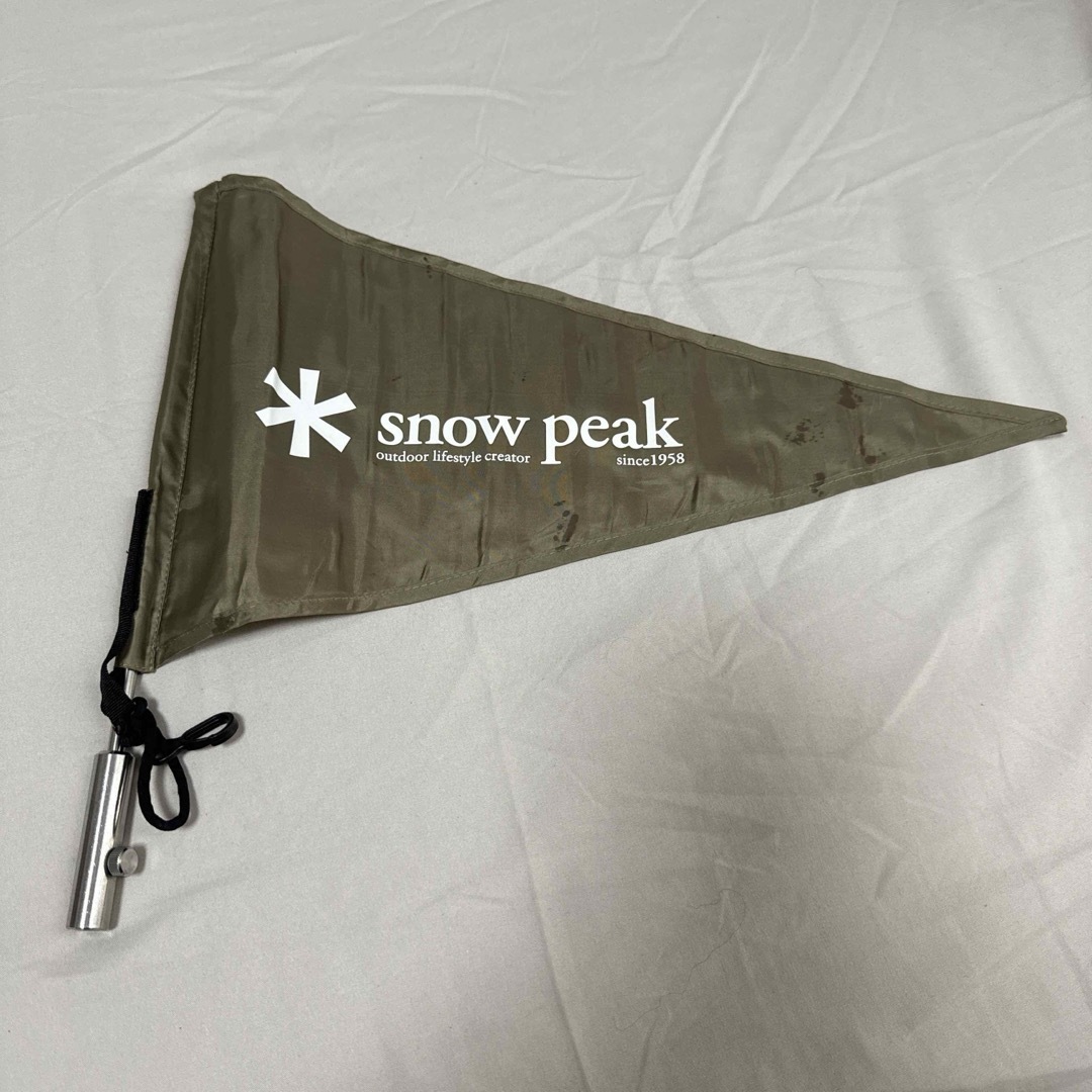 Snow Peak(スノーピーク)の② snowpeak タープフラッグ 雪峰祭 限定品カーキ スポーツ/アウトドアのアウトドア(テント/タープ)の商品写真