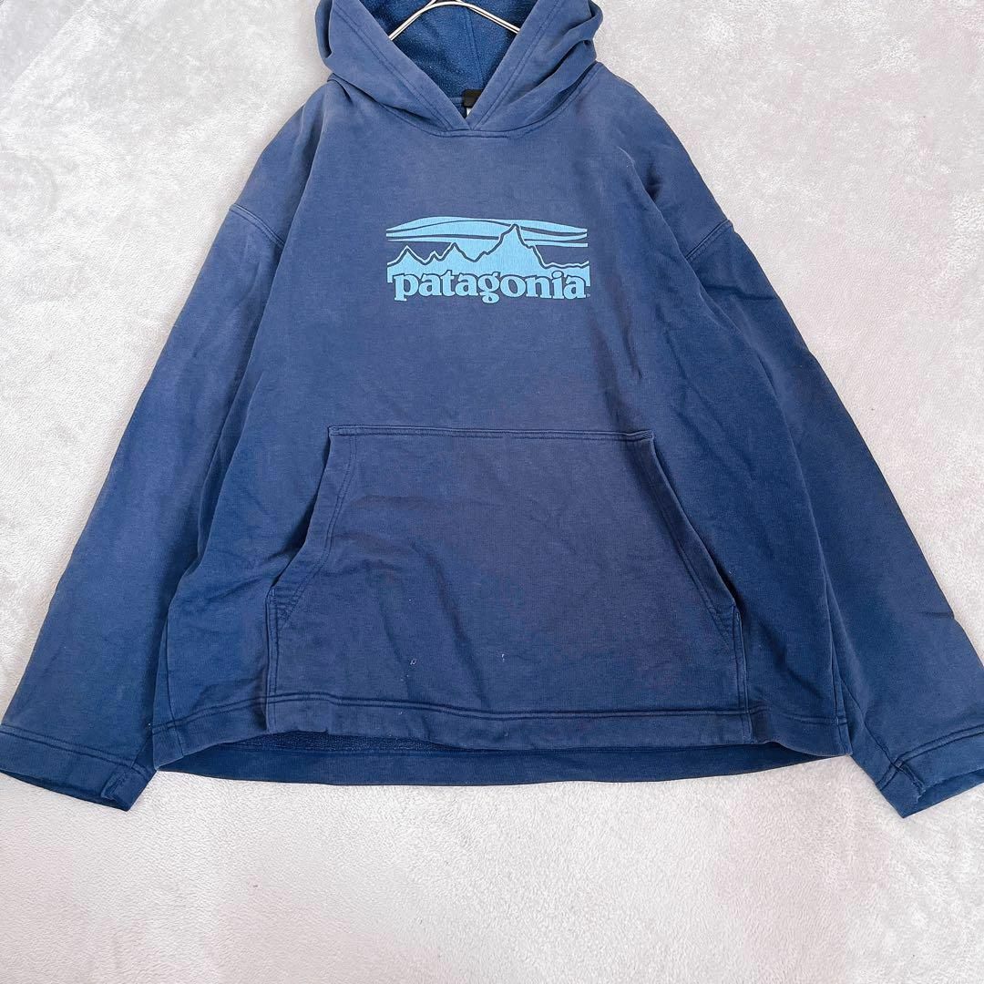 patagonia(パタゴニア)の【Patagonia】パタゴニア（L）プリント ロゴ フーディ パーカー メンズのトップス(パーカー)の商品写真