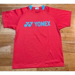 ヨネックス(YONEX)の新品同様　ヨネックス　半袖トレーニングウェア　Sサイズ　赤(バドミントン)