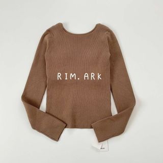 リムアーク(RIM.ARK)の新品　リムアーク　リブニット　Back open pad in tops(ニット/セーター)