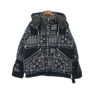 サカイ(sacai)のsacai サカイ ダウンジャケット/ダウンベスト 2(M位) 紺x白(総柄) 【古着】【中古】(ダウンジャケット)