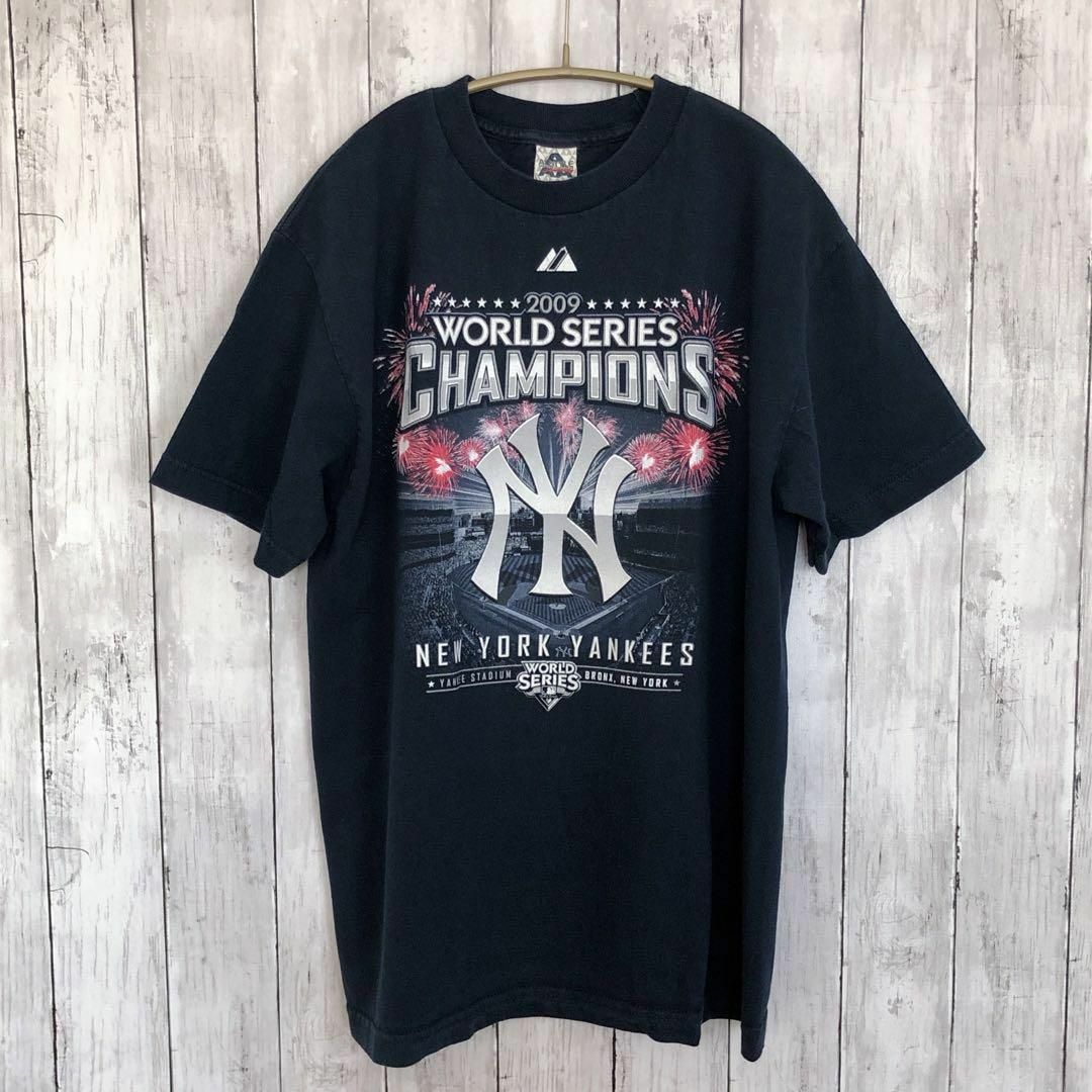 MLB(メジャーリーグベースボール)のMLBメジャーリーグ　ヤンキース　サイズＭ　黒ブラック　半袖Tシャツ　メンズ古着 メンズのトップス(Tシャツ/カットソー(半袖/袖なし))の商品写真