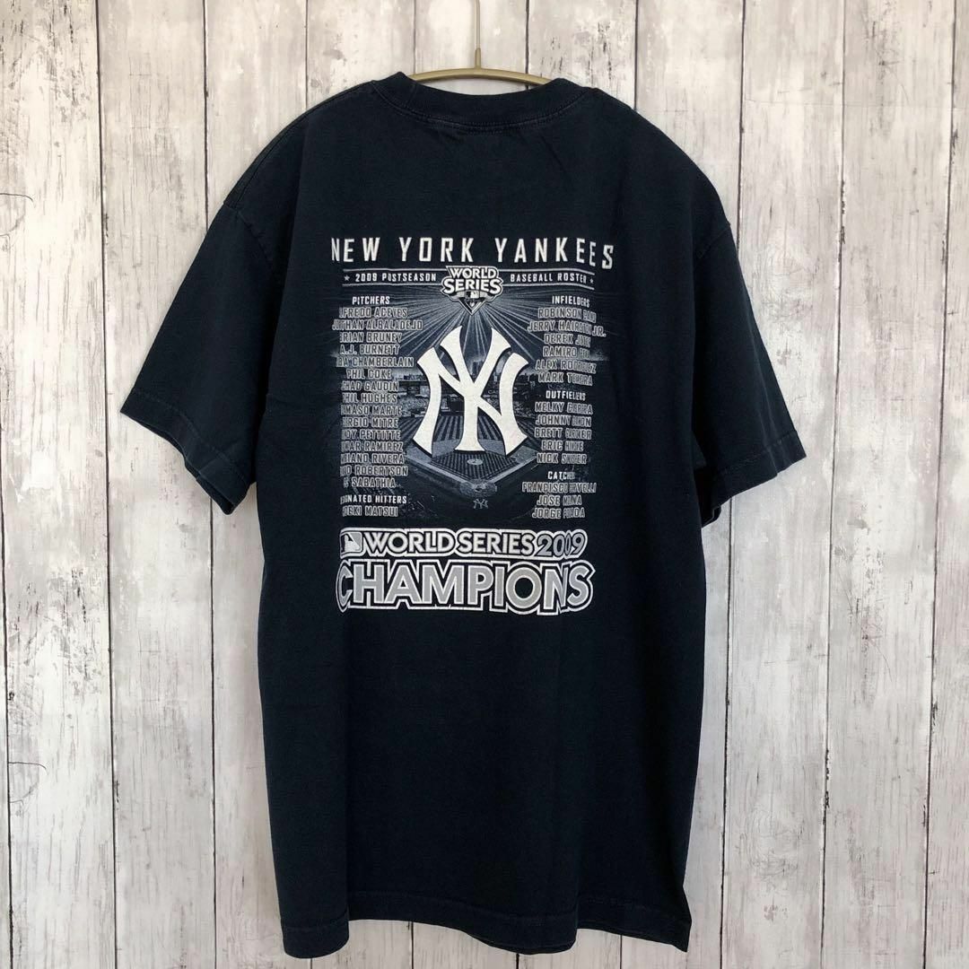 MLB(メジャーリーグベースボール)のMLBメジャーリーグ　ヤンキース　サイズＭ　黒ブラック　半袖Tシャツ　メンズ古着 メンズのトップス(Tシャツ/カットソー(半袖/袖なし))の商品写真