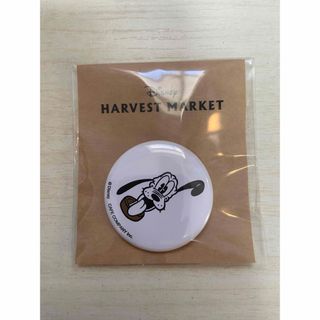 ディズニー(Disney)のDisney  HARVEST  MARKET  缶バッジ　プルート(バッジ/ピンバッジ)