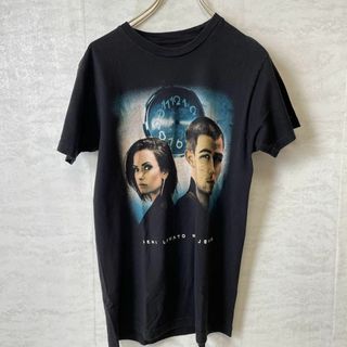 ミュージックティー(MUSIC TEE)のDEMILOVATO　NICKJONAS　ツアーＴシャツ　黒ブラック　メンズ古着(Tシャツ/カットソー(半袖/袖なし))