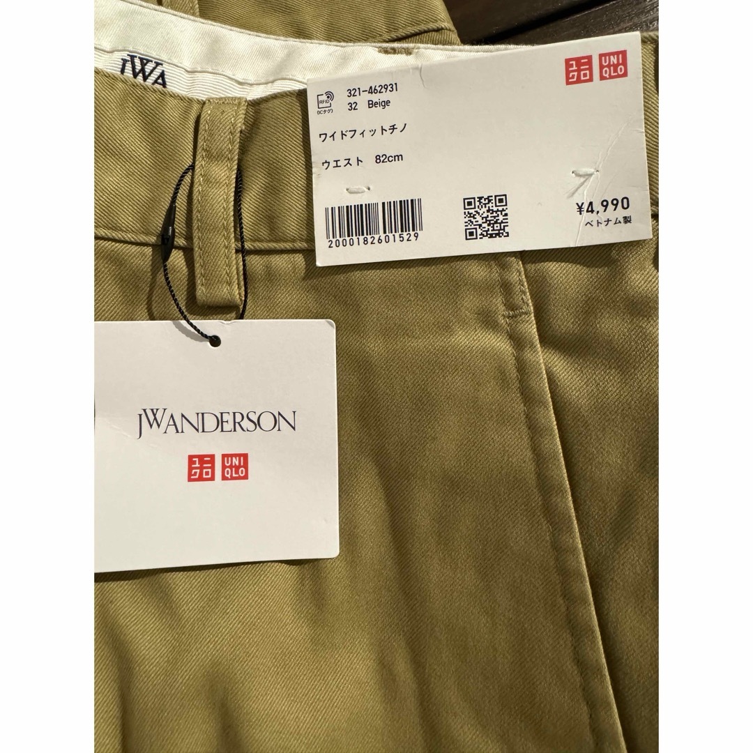 UNIQLO(ユニクロ)の新品！UNIQLO　ユニクロ　JWANDARSON　ワイドフィットチノ　ベージュ メンズのパンツ(チノパン)の商品写真