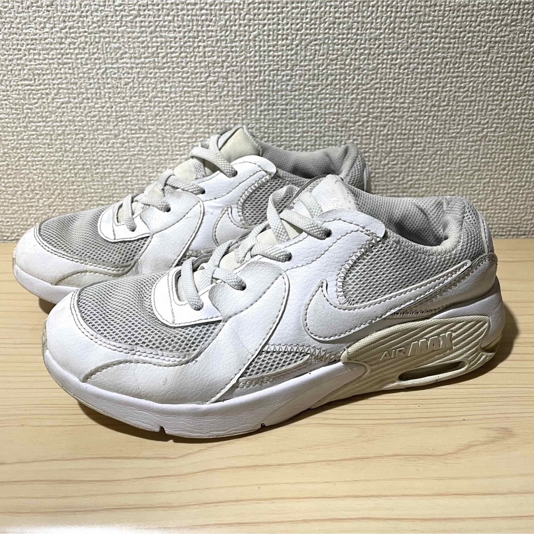 NIKE(ナイキ)のナイキ エアマックス NIKE airmax ホワイト 22cm キッズ/ベビー/マタニティのキッズ靴/シューズ(15cm~)(スニーカー)の商品写真