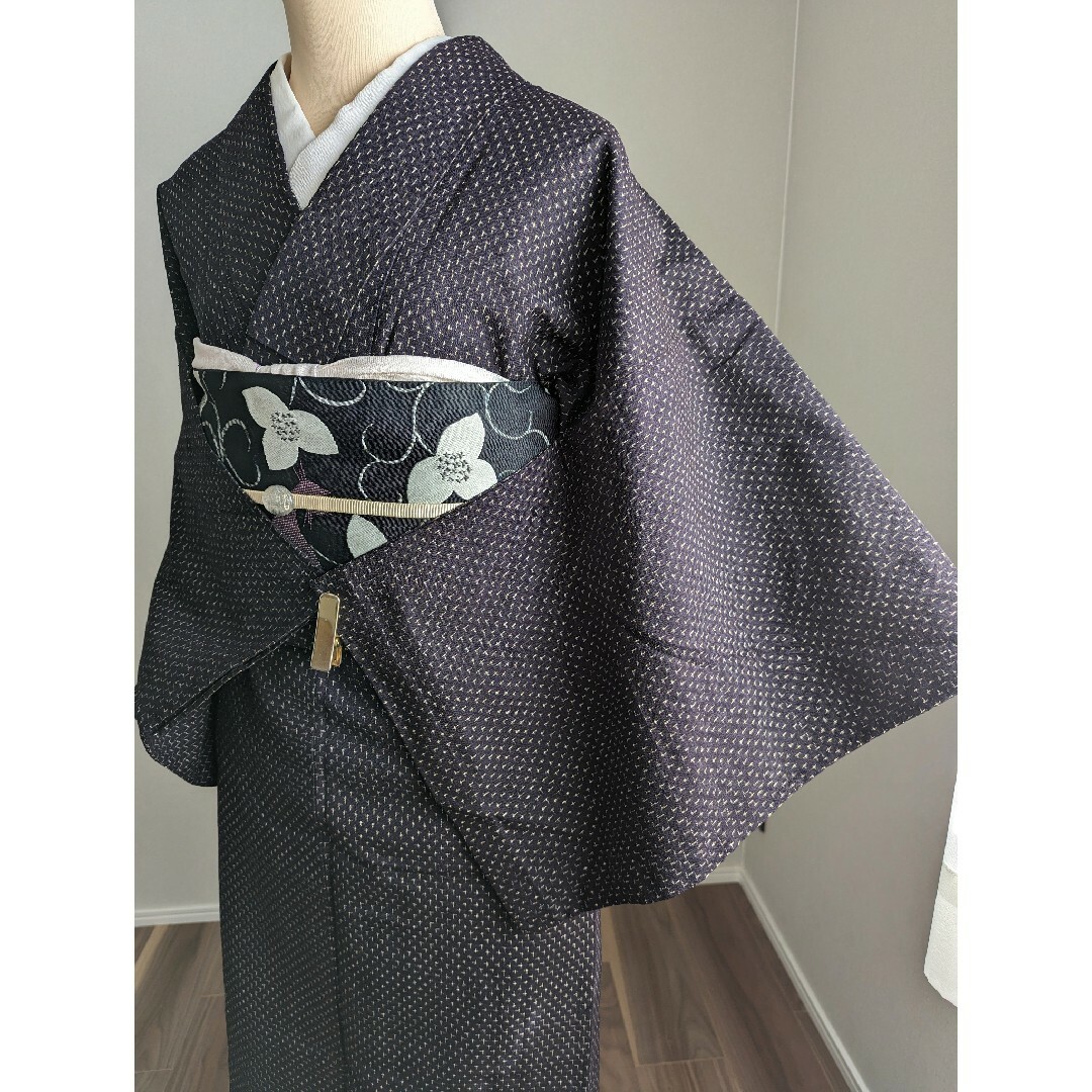 【単衣】ウール着物 小紋 身丈141裄61.5 ネイビー 絣 レディースの水着/浴衣(着物)の商品写真