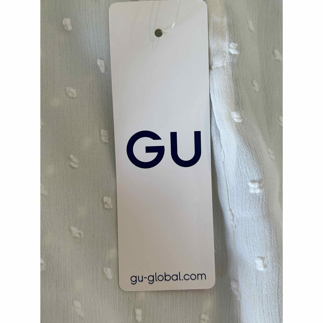 GU(ジーユー)のGU   レディースブラウス レディースのトップス(シャツ/ブラウス(半袖/袖なし))の商品写真