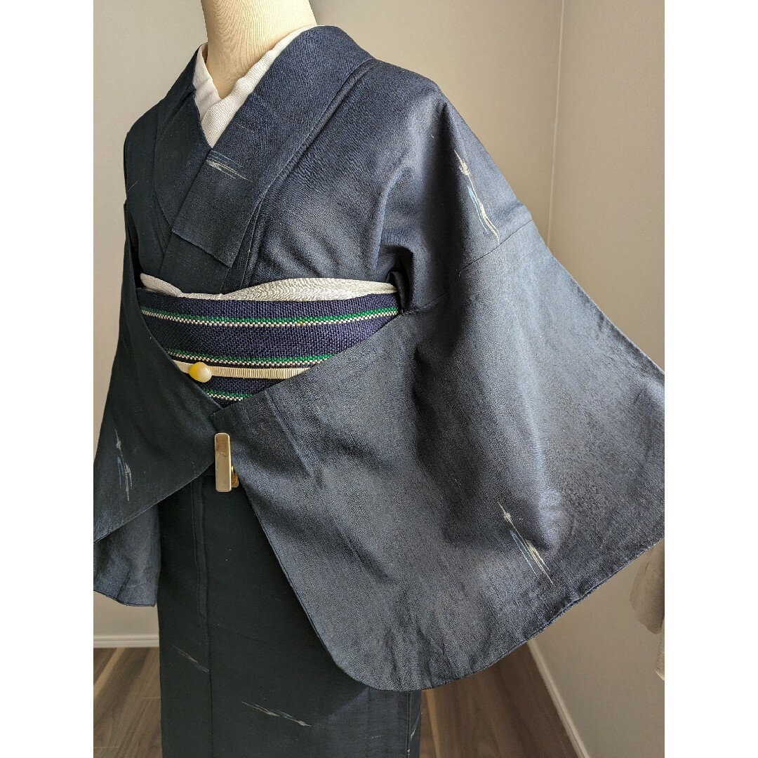 【単衣】紬 小紋 身丈144.5裄63.5 綿 つばめ絣模様 藍色 レディースの水着/浴衣(着物)の商品写真