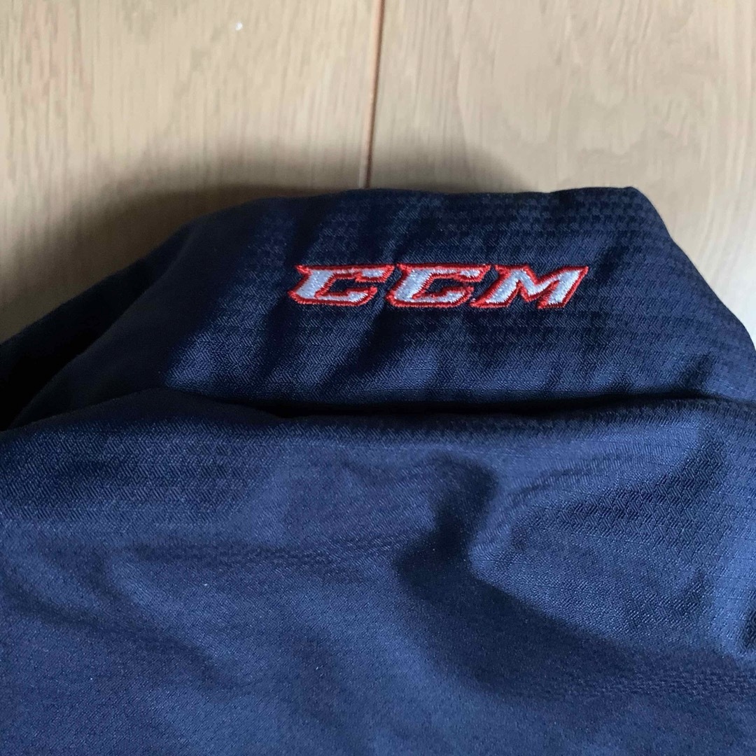 CCM(シーシーエム)のCCM ウインドブレーカー　室内　暖か　アイスホッケー　150cm キッズ/ベビー/マタニティのキッズ服男の子用(90cm~)(ジャケット/上着)の商品写真