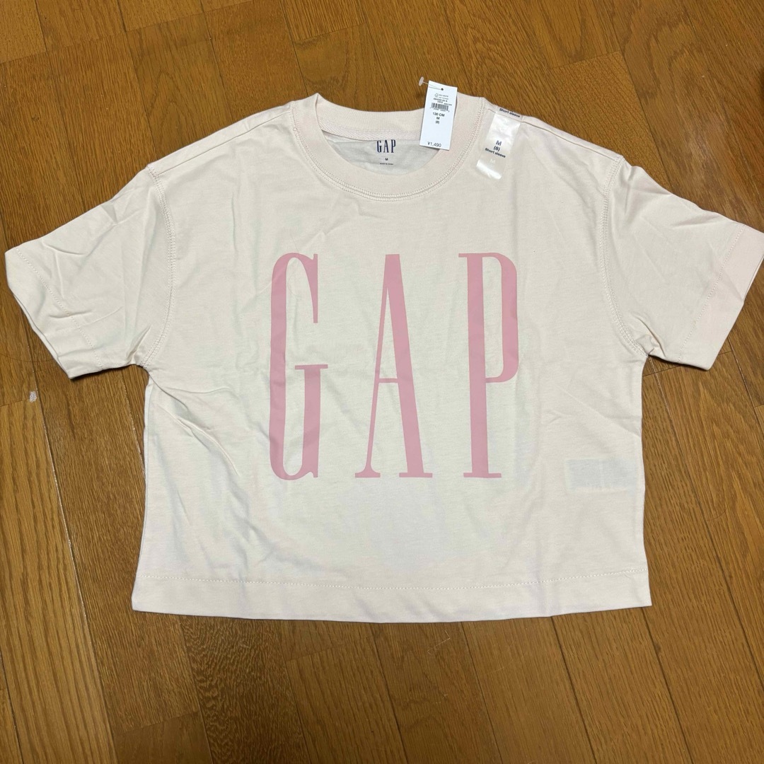 GAP Kids(ギャップキッズ)の新品　GAPＴシャツ　130 キッズ/ベビー/マタニティのキッズ服女の子用(90cm~)(Tシャツ/カットソー)の商品写真