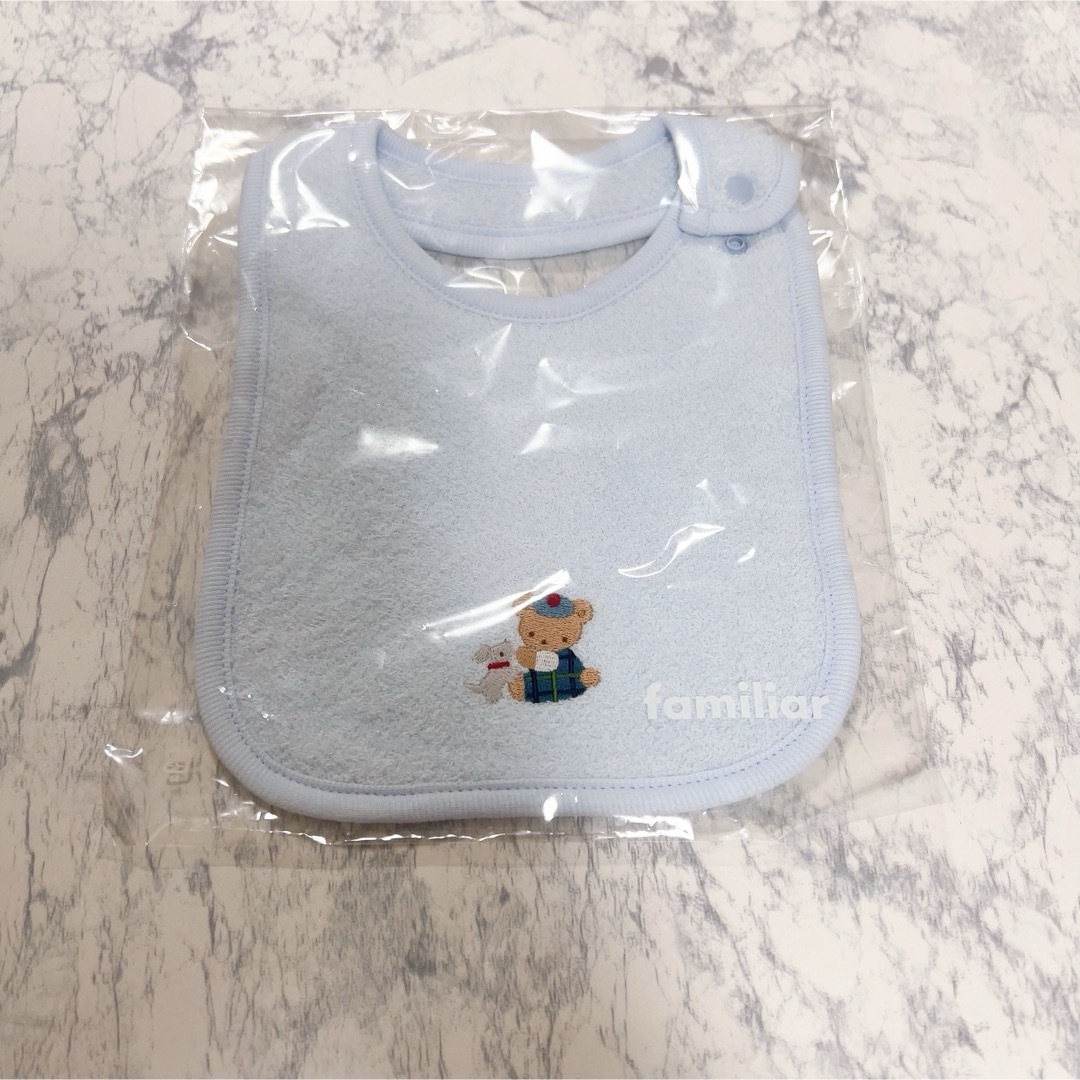 familiar(ファミリア)の新品タグ付　スタイ キッズ/ベビー/マタニティのこども用ファッション小物(ベビースタイ/よだれかけ)の商品写真