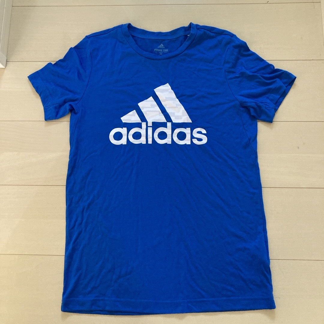 adidas(アディダス)のadidas160 Tシャツ キッズ/ベビー/マタニティのキッズ服男の子用(90cm~)(Tシャツ/カットソー)の商品写真