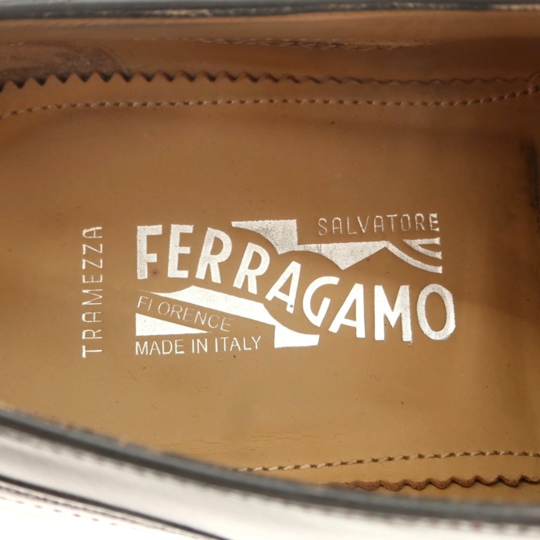 Salvatore Ferragamo(サルヴァトーレフェラガモ)の【中古】サルヴァトーレフェラガモ Salvatore Ferragamo TRAMEZZA ホールカット ドレスシューズ バーガンディ【サイズオーダー品（7 1/2位）】【メンズ】 メンズの靴/シューズ(ドレス/ビジネス)の商品写真