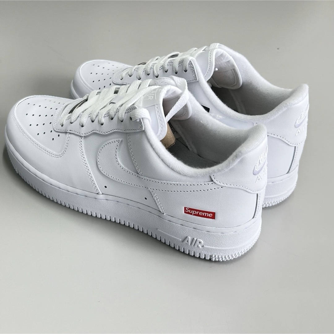 NIKE - 26cm 白 Supreme AIR FORCE 1 ホワイトエアフォース1の NIKE - 26cm 白 Supreme AIR FORCE 1 ホワイトエアフォース1の