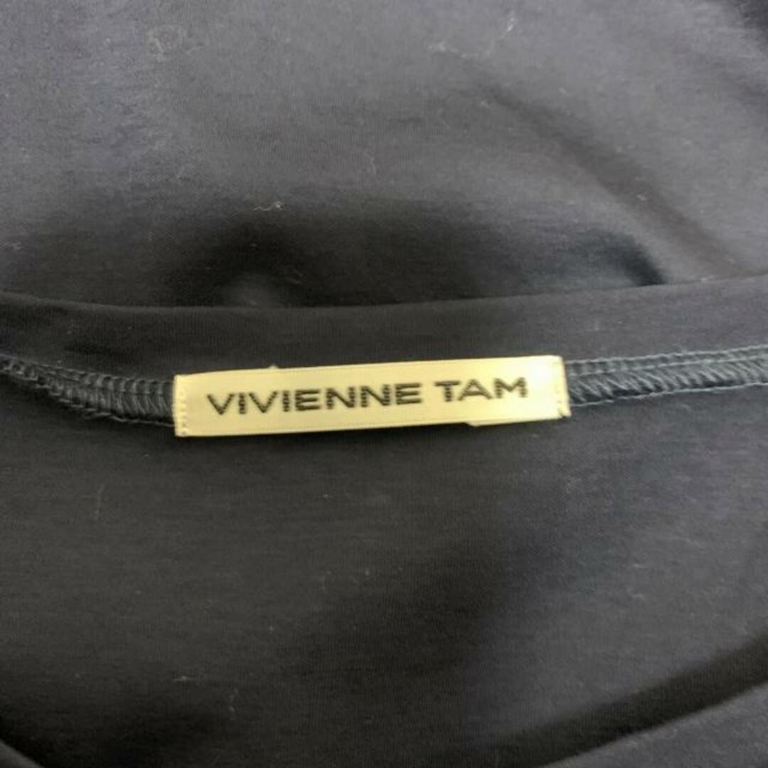 VIVIENNE TAM(ヴィヴィアンタム)のVIVIENNE TAM(ヴィヴィアンタム) 半袖カットソー サイズ40 M レディース美品  - ダークネイビー クルーネック/レース/フラワー(花) レディースのトップス(カットソー(半袖/袖なし))の商品写真