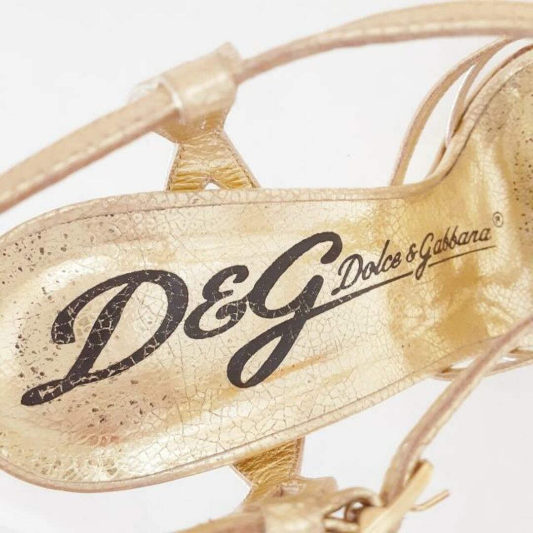 D&G(ディーアンドジー)のD&G(ディーアンドジー) サンダル 37 レディース - ゴールド レザー レディースの靴/シューズ(サンダル)の商品写真