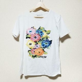 ブルマリン(Blumarine)のBLUMARINE(ブルマリン) 半袖Tシャツ サイズI38 レディース美品  - 白×グリーン×マルチ 刺繍/フラワー(花)(Tシャツ(半袖/袖なし))