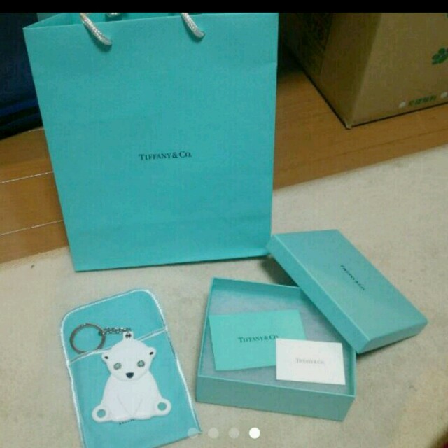 TIFFANY シロクマ キーチャーム