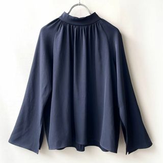 デミルクスビームス(Demi-Luxe BEAMS)の美品✨デミルクス　スリット袖　スタンドネック　ギャザー　プルオーバー　36(シャツ/ブラウス(長袖/七分))