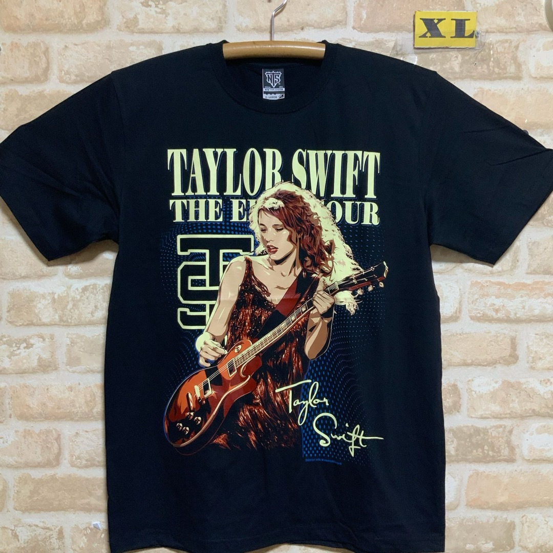 テイラースイフト  TAYLOR SWIFT  Tシャツ　XLサイズ　海外製 メンズのトップス(Tシャツ/カットソー(半袖/袖なし))の商品写真