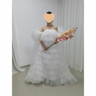 ウェディングドレス オフホワイト ベアトップ 柔らかく重ねたチュールスカート姫袖(ウェディングドレス)