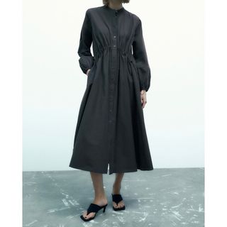 ザラ(ZARA)の新品タグ付ZARAザラウエストアジャスタブルブラウスワンピース未使用サイズＬ(ロングワンピース/マキシワンピース)