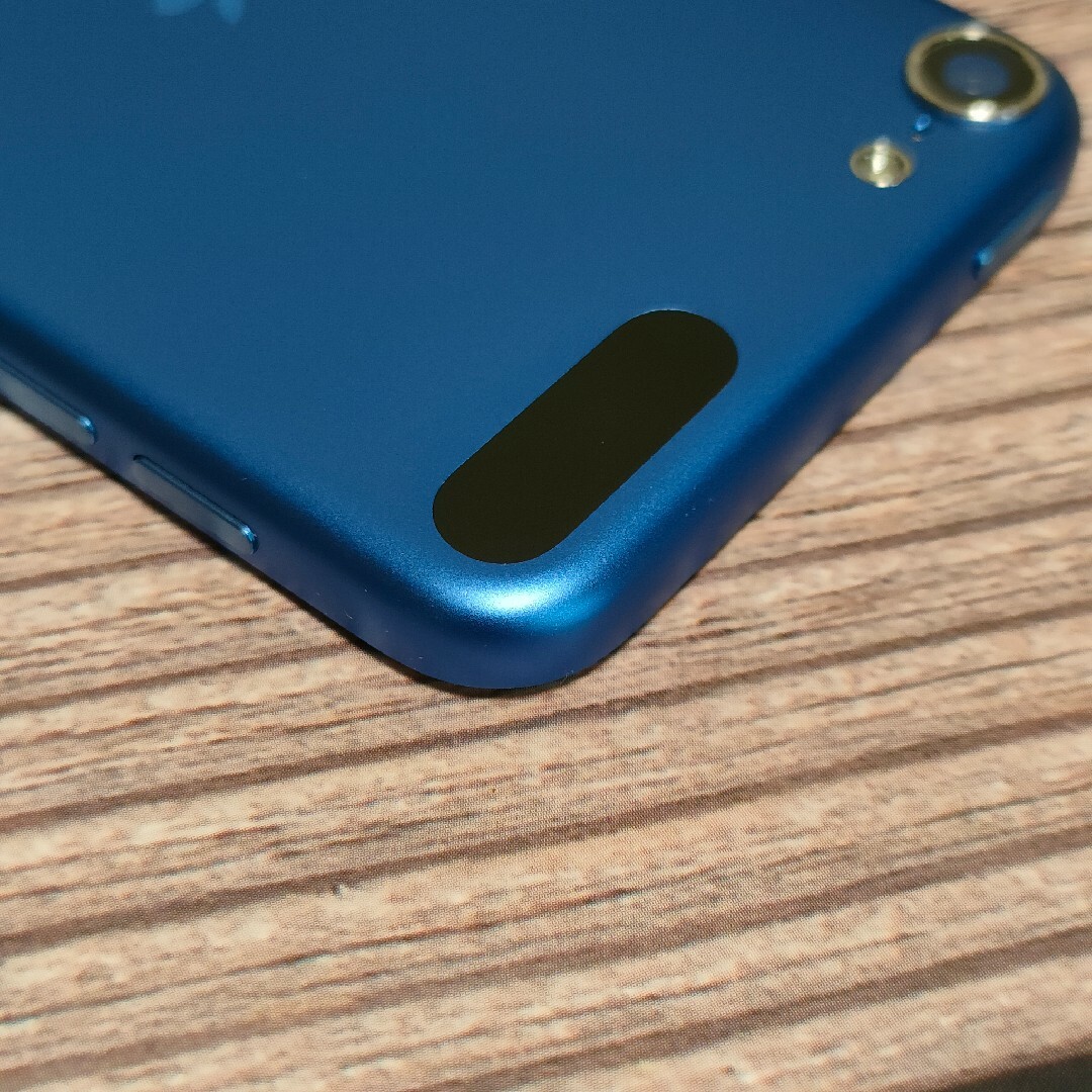 Apple iPod touch 第7世代 32GB BLUE 超美品 スマホ/家電/カメラのオーディオ機器(ポータブルプレーヤー)の商品写真