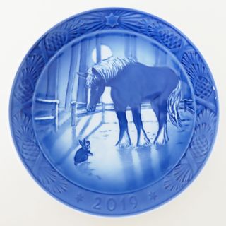 ロイヤルコペンハーゲン(ROYAL COPENHAGEN)のM04-① 極美品 ROYAL COPENHAGEN ロイヤルコペンハーゲン 2019 「牧場での出会い」 イヤープレート 品質証明書付き(食器)