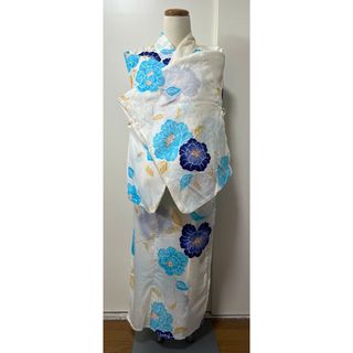 新品.定価30000円】 浴衣　ゆかた　華やか牡丹柄　綿　洗濯可　白　M〜 L(浴衣)