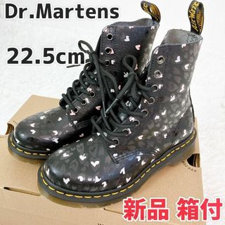 ドクターマーチン(Dr.Martens)の【新品箱付希少】Dr.Martens レオパード ハート柄 ブラック 8ホール(ブーツ)