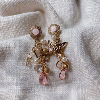 ピアス(ピアス)