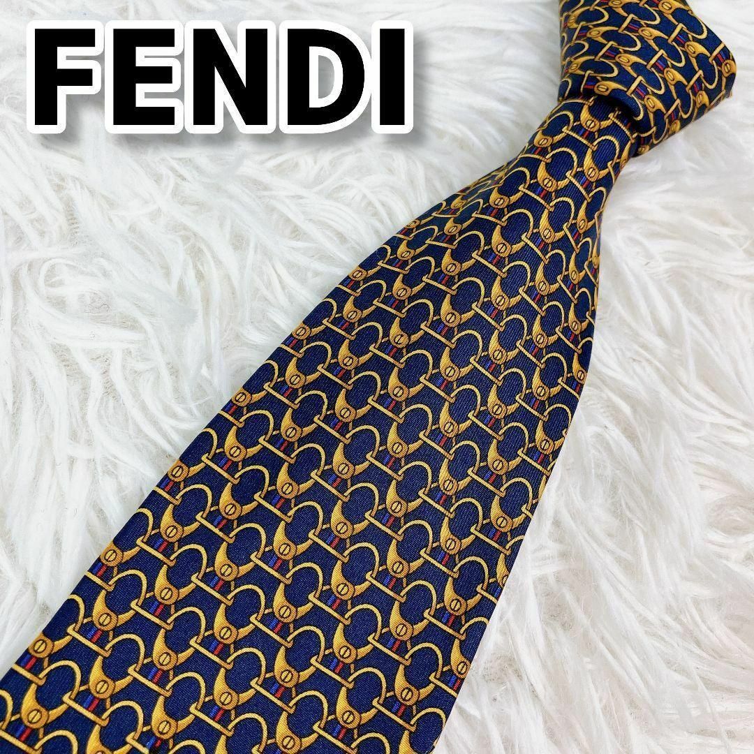 FENDI(フェンディ)の【美品】FENDI フェンディ ブラック ゴールド 金具柄 ネクタイ 総柄 メンズのファッション小物(ネクタイ)の商品写真