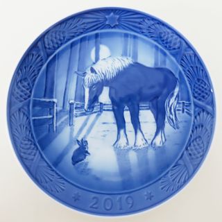 ロイヤルコペンハーゲン(ROYAL COPENHAGEN)のM04-③ 美品 ROYAL COPENHAGEN ロイヤルコペンハーゲン 2019 「牧場での出会い」 イヤープレート 品質証明書付き(食器)