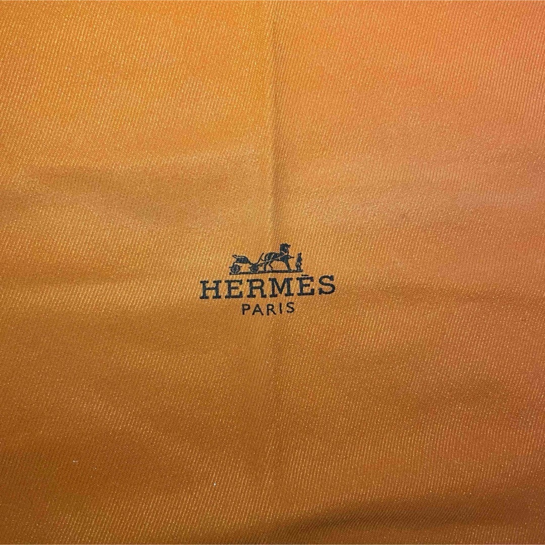 Hermes(エルメス)の【エルメスオレンジ】HERMES ロザンジェ　大判スカーフ　シルク　ホースロゴ レディースのファッション小物(バンダナ/スカーフ)の商品写真