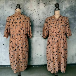 VINTAGE - ヴィンテージ古着◎昭和レトロ 膝丈ワンピース(L)花柄 総柄 五分袖 古着女子