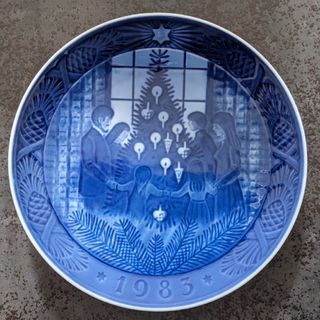 ロイヤルコペンハーゲン(ROYAL COPENHAGEN)の1983年　ロイヤルコペンハーゲン　イヤープレート(食器)